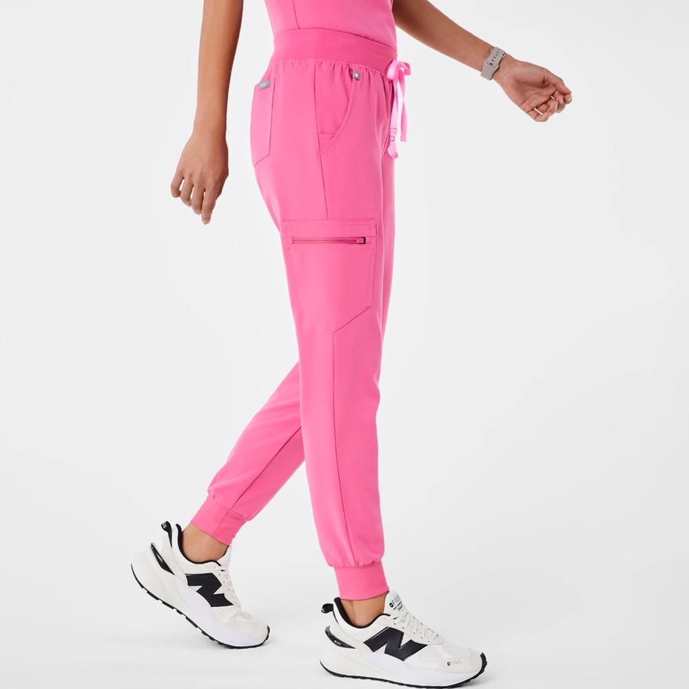 Figs Zamora Jogger Bottoms in F*ing Pink